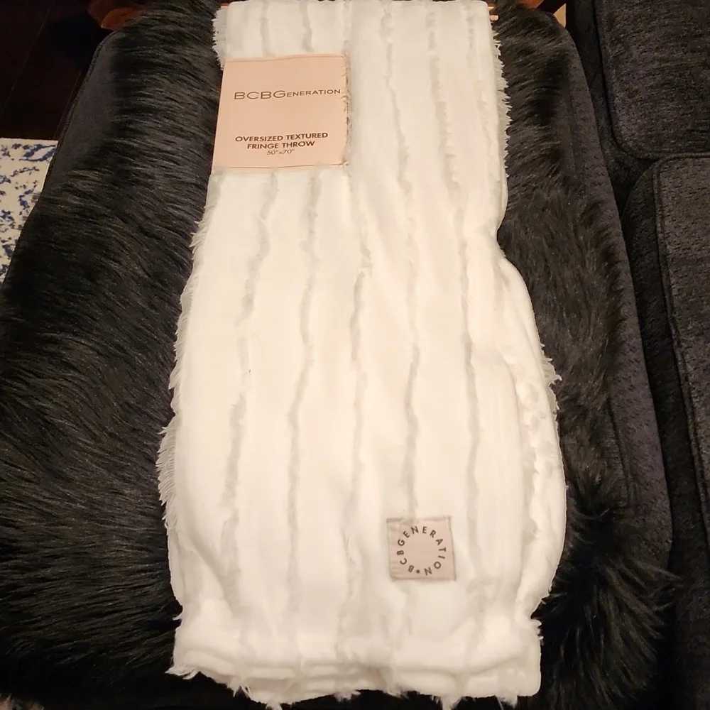 New BCBGeneration Winter White Oversized Textured Fringe Throw - 50